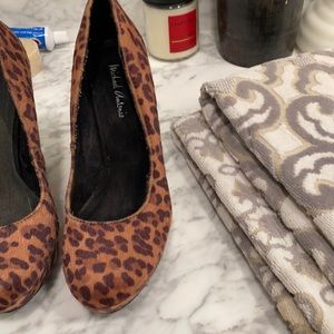 Leopard wedge heels